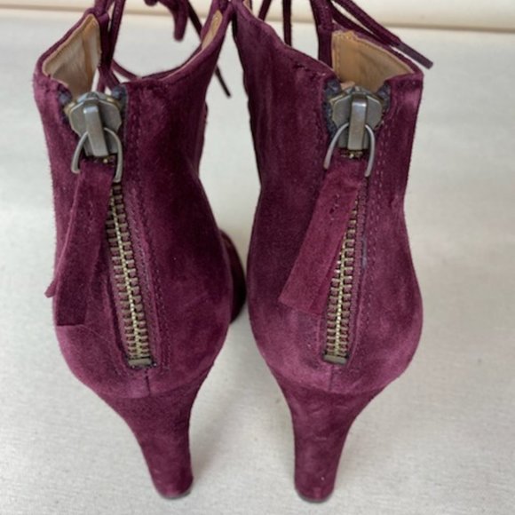 Nine West - Lace Up - Worn Once - Picture 3 of 5